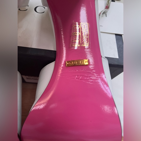 AUTH Gucci D’Orsay Platforms - Picture 7 of 10